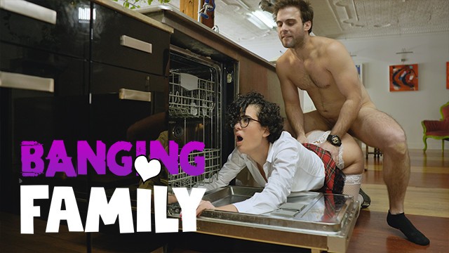 Banging Family - brown hair porn