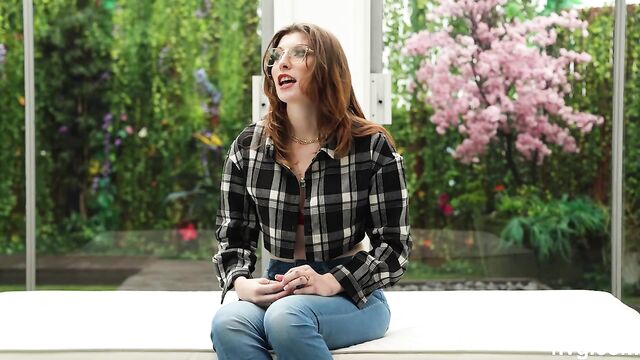 Vanna's side fuck action