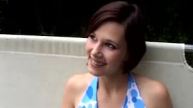 Dazzling Ava and Sebastian's brunette trailer