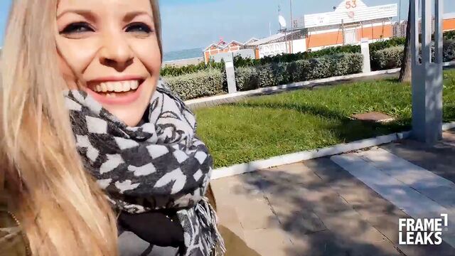 Frameleaks - missionary sex