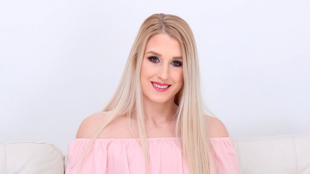 Nice Diana Chrystall - handjob smut - Wicked Pictures