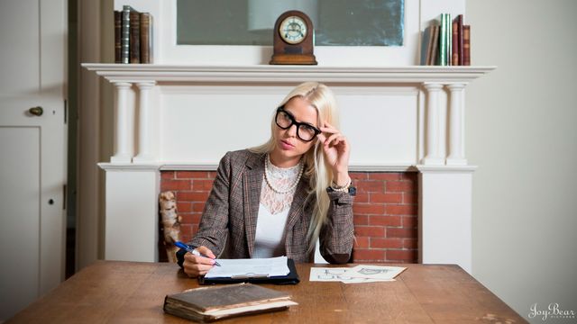 Lascivious Lynna Nilsson's cowgirl smut