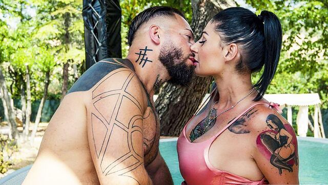 Lady Muffin's milf smut by Pinko Club