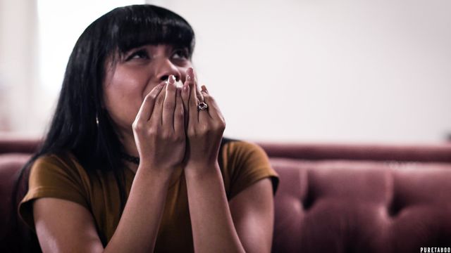 Beauteous Aryana Amatista's handjob movie