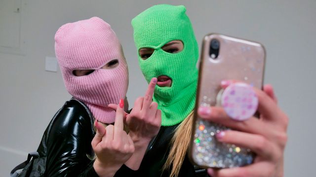 Sinful Leah Lee and Bella Rose - teen smut - Daughter Swap