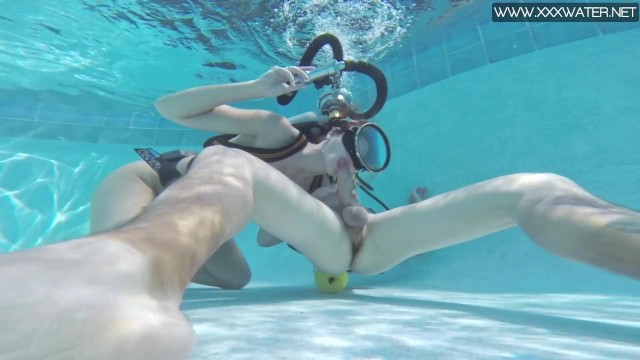 Minnie's outside clip