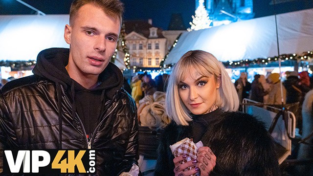 Tabitha's merry christmas trailer