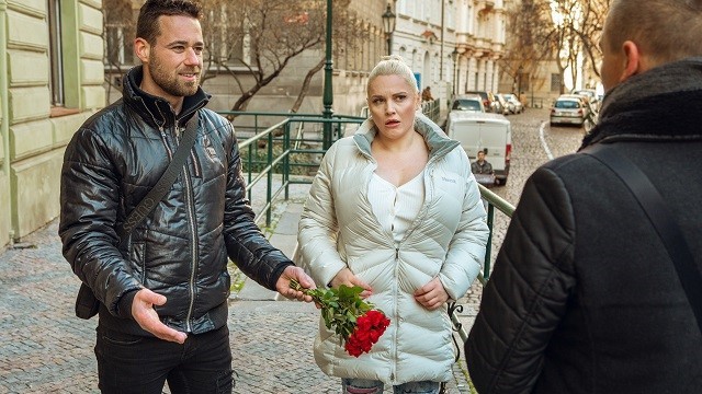 Watch cute tomato's action