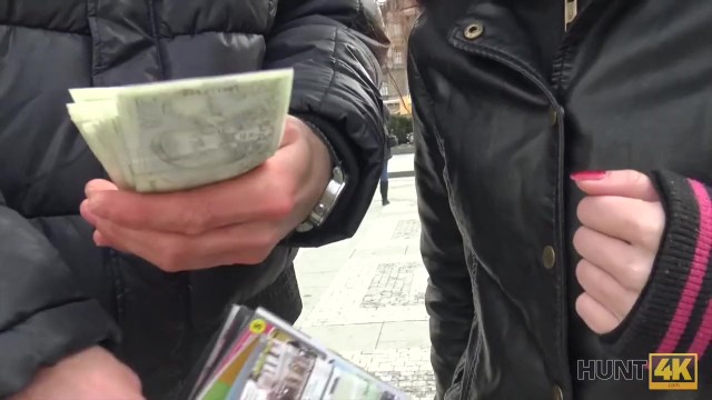 Squeaky slag at teens for cash dirt