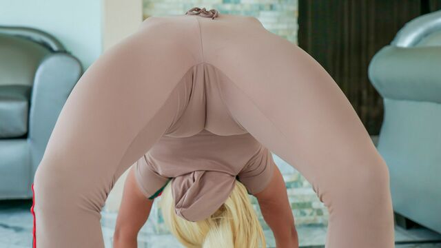 Watch sinful Luna Star's clip