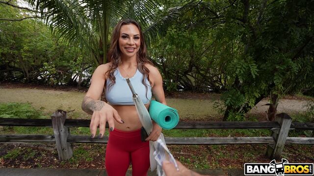 Watch gentle Essie Gotback's porn