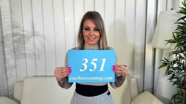 Сzechescortgirls featuring Lady Blondie's blonde video