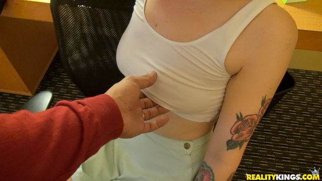 Aristocratic Aubrey Adore at teen sex