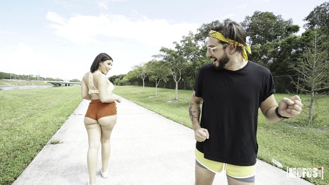 Libidinous Valentina Jewels - close up sex - Pervs On Patrol