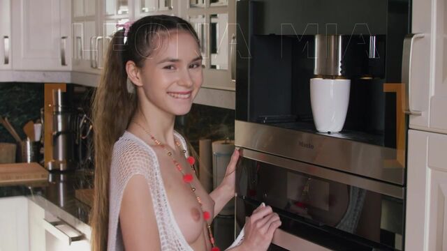 Vivid Leona Mia's young action