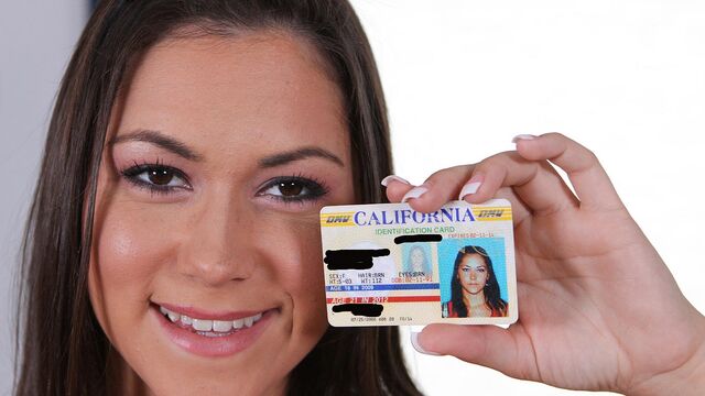 Kandi's brunette action