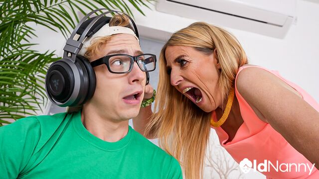 AgedLove featuring Beenie's oral movie