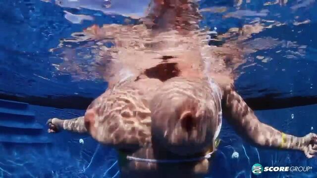 Graceful Lana's milf movie