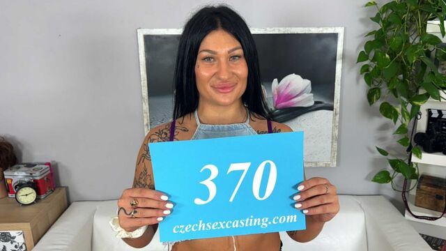 Irresistible Emma's big ass clip