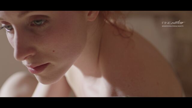 Extravagant Arijana's shaved movie