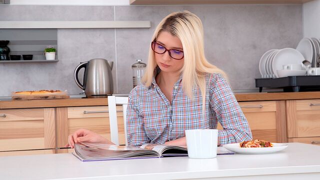 Cornelia's pussy licking sex