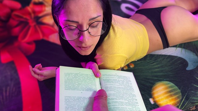 Verified Amateurs featuring Frintteza's glasses clip