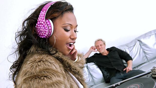 Curvy smut with inviting Bella Moretti from RK Prime