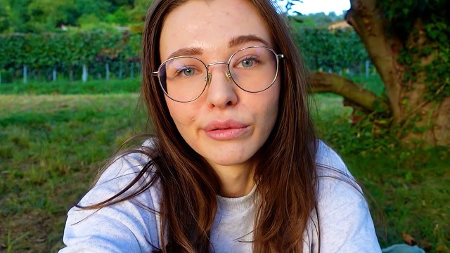 Watch sultry EmmiHill's porn