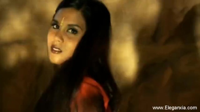 Funny baby - naked trailer - Eleganxia