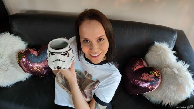 Jennifer Mendez's trimmed pussy dirt by Immoral live