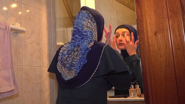 Good-looking Elena's natural tits dirt