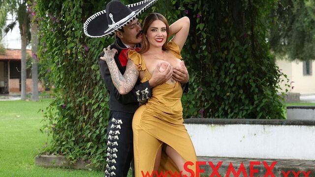 Easy-on-the-eyes Sara Blonde's missionary video