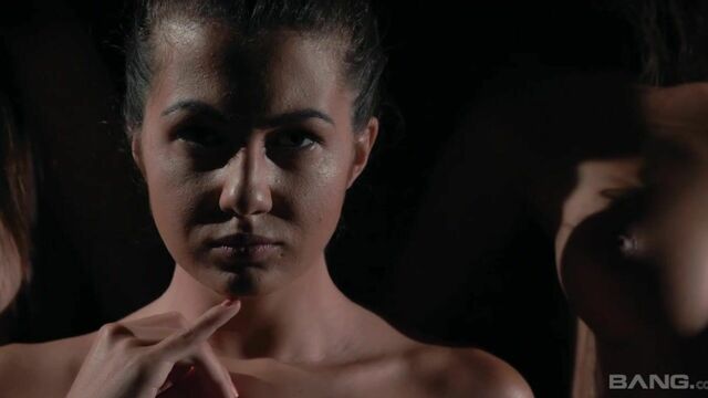 Solo movie with beauteous Gia Ren from Apolonias Musical Fantasies